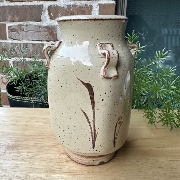 Mid Century Modern Stoneware Vase Handles Speckled Floral‎ Pattern Signed 7" H - Picture 4 of 11